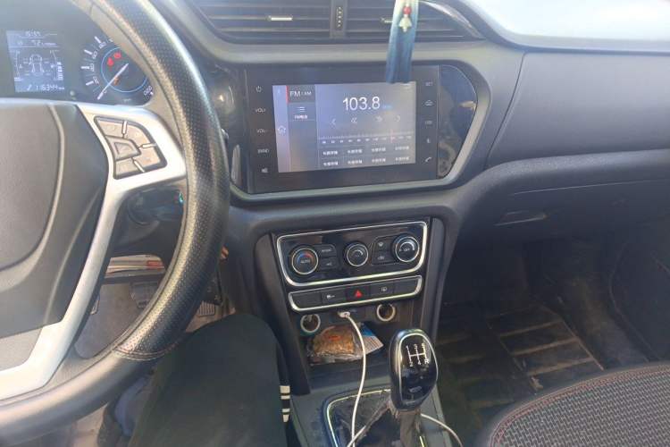 Used Chery Tiggo 3 2016 1.6L Manual ZhiShang Edition Audio And AC Panel