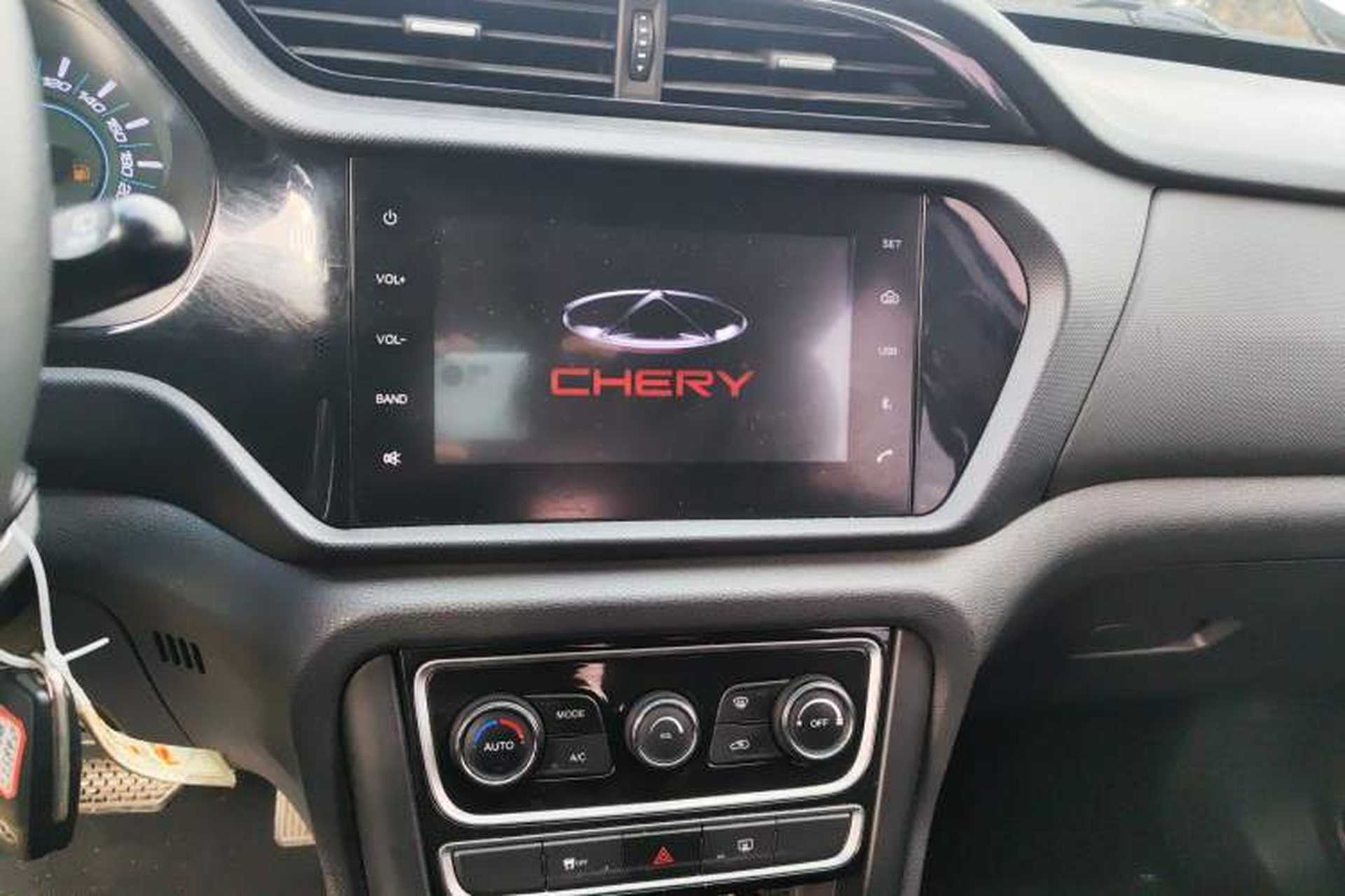 Used Chery Tiggo 3 2016 1.6L CVT ZhiShang Edition Audio And AC Panel