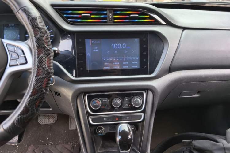 Used Chery Tiggo 3 2016 1.6L CVT ZhiShang Edition Audio And AC Panel