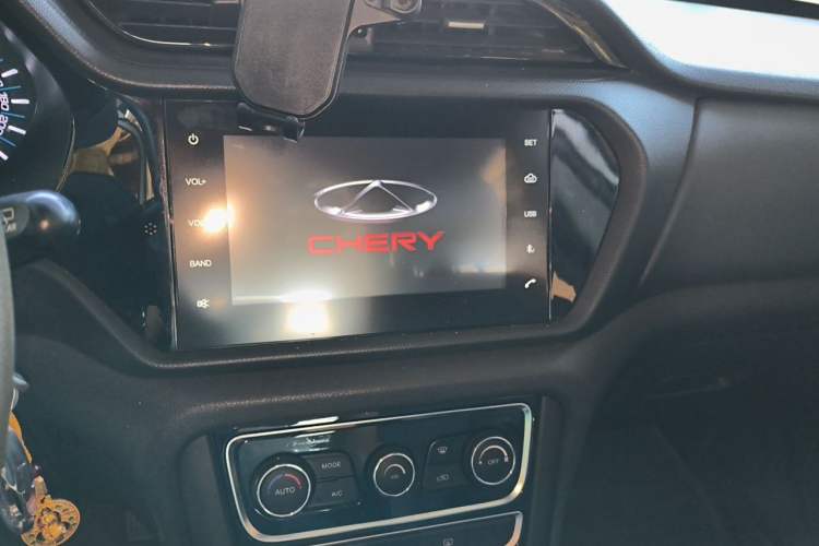 Used Chery Tiggo 3 2016 1.6L Manual ZhiShang Edition Audio And AC Panel