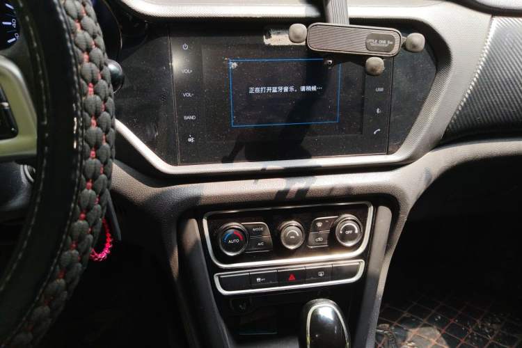 Used Chery Tiggo 3 2016 1.6L CVT ZhiShang Edition Audio And AC Panel
