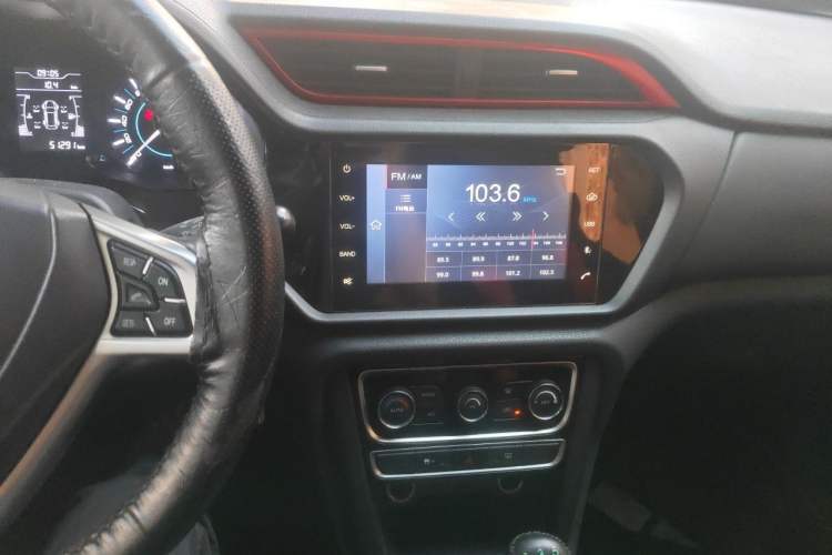Used Chery Tiggo 3 2016 1.6L Manual ZhiShang Edition Audio And AC Panel