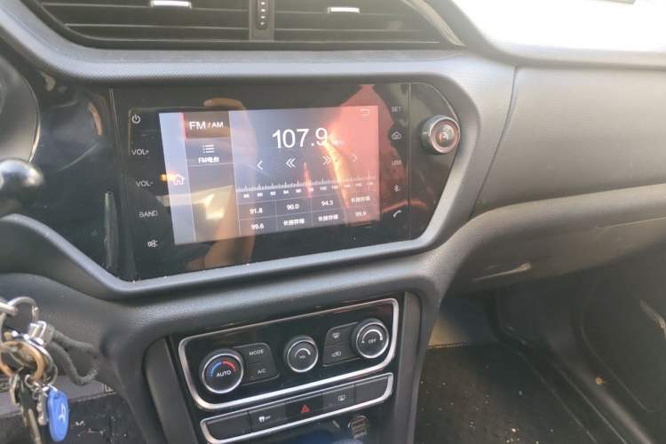 Used Chery Tiggo 3 2016 1.6L CVT ZhiShang Edition Audio And AC Panel