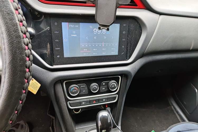 Used Chery Tiggo 3 2016 1.6L CVT ZhiShang Edition Audio And AC Panel