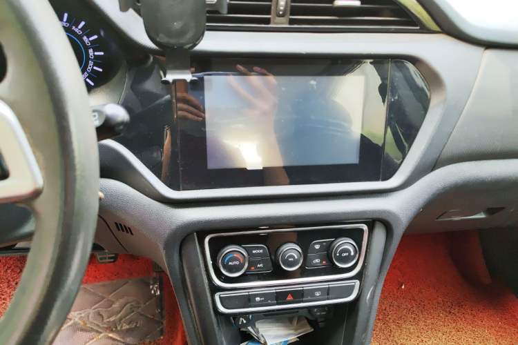 Used Chery Tiggo 3 2016 1.6L Manual ZhiShang Edition Audio And AC Panel