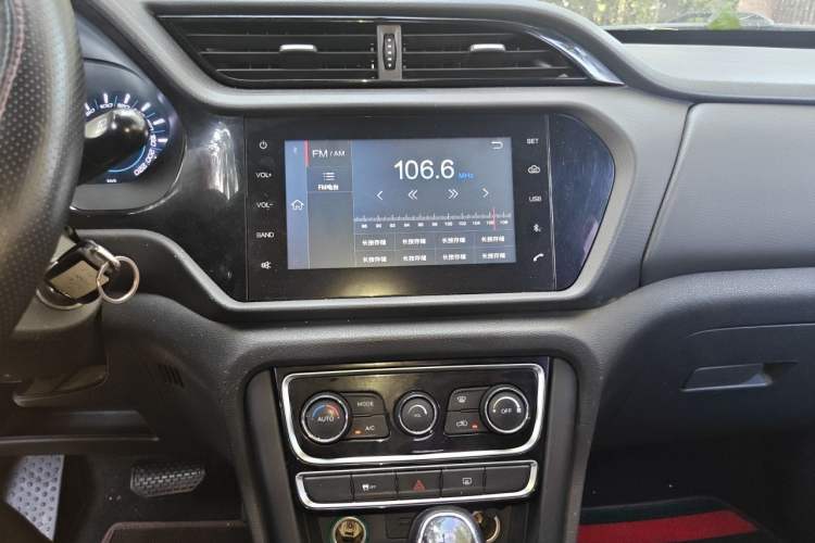 Used Chery Tiggo 3 2016 1.6L CVT ZhiShang Edition Audio And AC Panel