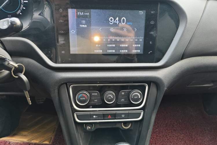 Used Chery Tiggo 3 2016 1.6L Manual ZhiShang Edition Audio And AC Panel