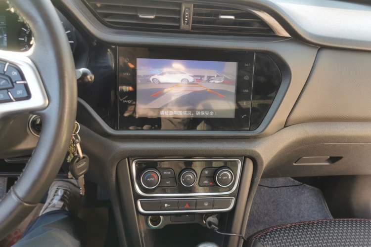 Used Chery Tiggo 3 2016 1.6L CVT ZhiShang Edition Audio And AC Panel