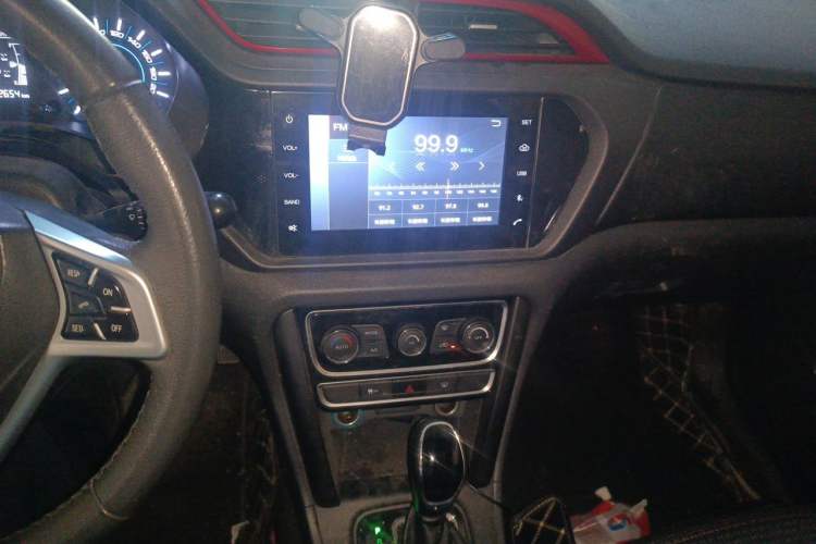 Used Chery Tiggo 3 2016 1.6L CVT ZhiShang Edition Audio And AC Panel