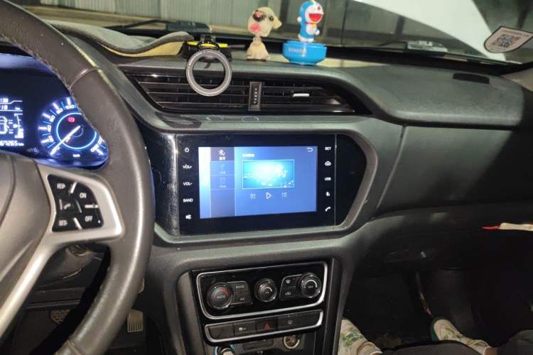 Used Chery Tiggo 3 2016 1.6L CVT ZhiShang Edition Audio And AC Panel