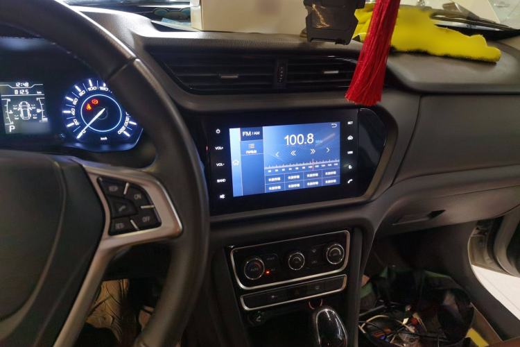 Used Chery Tiggo 3 2016 1.6L CVT ZhiShang Edition Audio And AC Panel