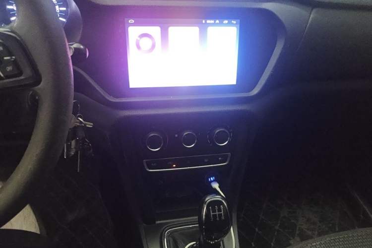 Used Chery Tiggo 3 2016 1.6L Manual Fashion Edition Audio And AC Panel