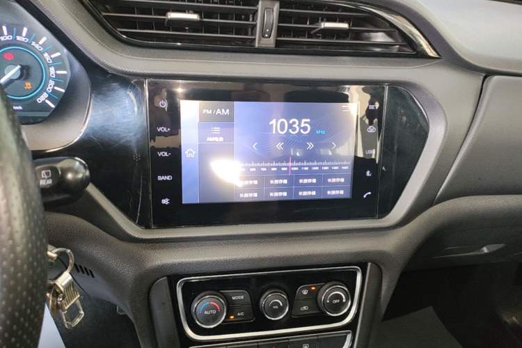Used Chery Tiggo 3 2016 1.6L Manual ZhiShang Edition Audio And AC Panel