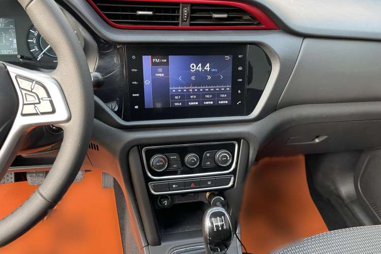 Used Chery Tiggo 3 2016 1.6L Manual ZhiShang Edition Audio And AC Panel
