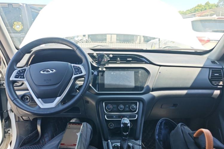 Used Chery Tiggo 3 2016 1.6L CVT ZhiShang Edition Center Console