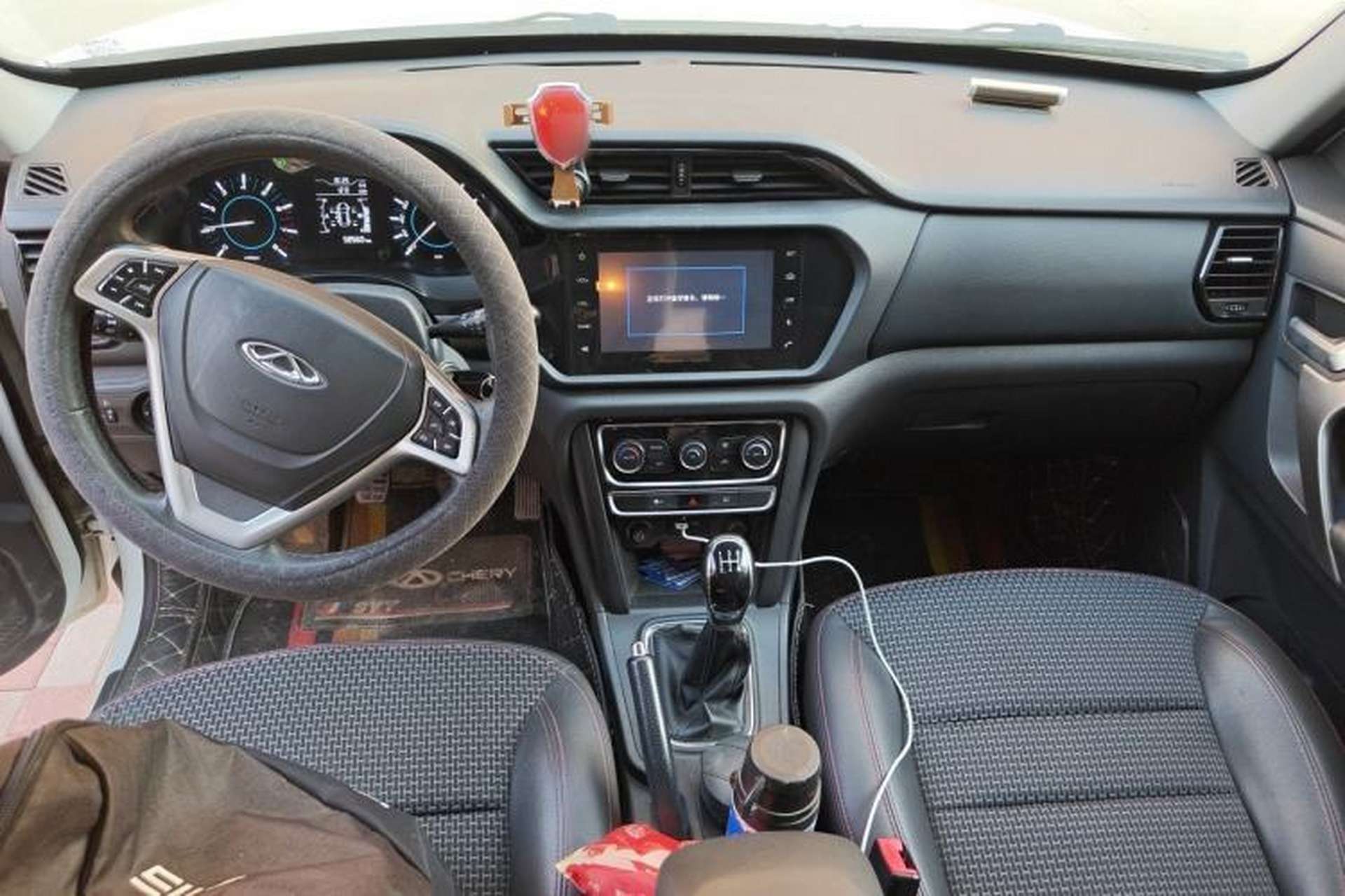 Used Chery Tiggo 3 2016 1.6L Manual ZhiShang Edition Center Console