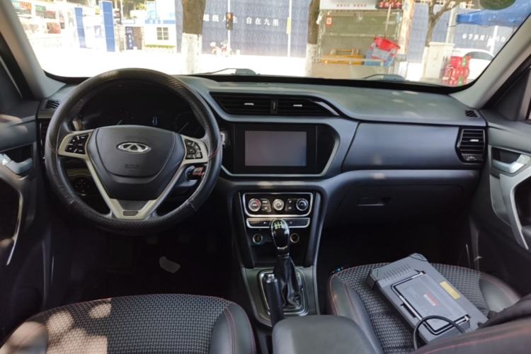 Used Chery Tiggo 3 2016 1.6L Manual ZhiShang Edition Center Console