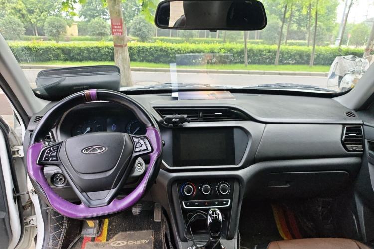 Used Chery Tiggo 3 2016 1.6L Manual Fashion Edition Center Console