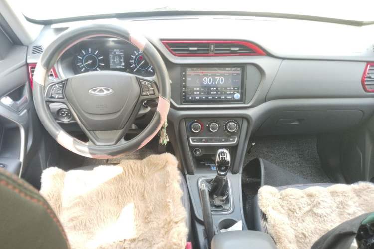 Used Chery Tiggo 3 2016 1.6L Manual Fashion Edition Center Console