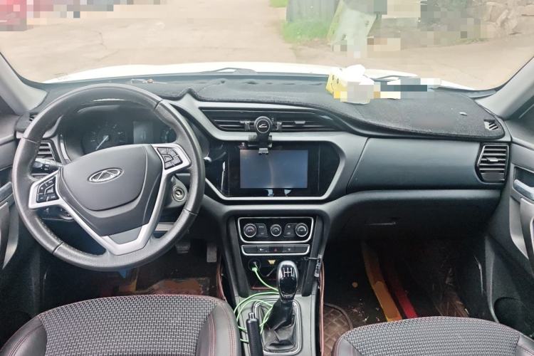 Used Chery Tiggo 3 2016 1.6L Manual ZhiShang Edition Center Console