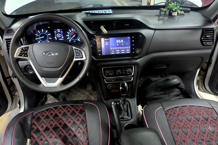 Used Chery Tiggo 3 2016 1.6L CVT ZhiShang Edition Center Console