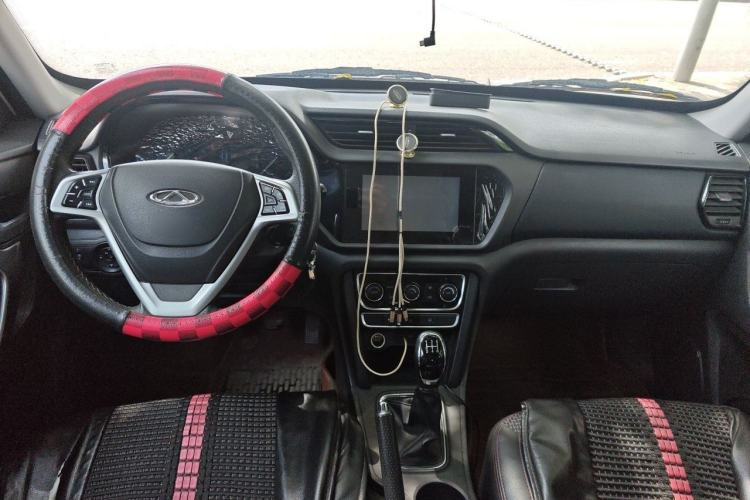 Used Chery Tiggo 3 2016 1.6L Manual ZhiShang Edition Center Console