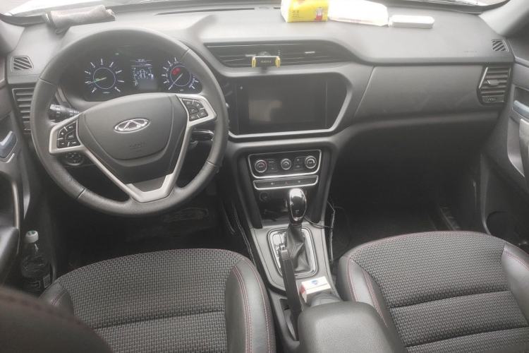 Used Chery Tiggo 3 2016 1.6L CVT ZhiShang Edition Center Console