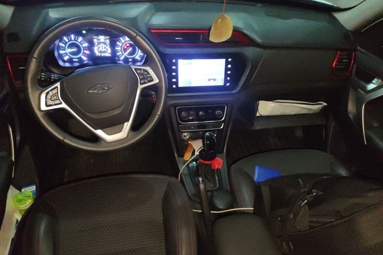 Used Chery Tiggo 3 2016 1.6L CVT ZhiShang Edition Center Console