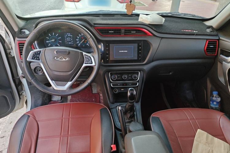 Used Chery Tiggo 3 2016 1.6L Manual ZhiShang Edition Center Console
