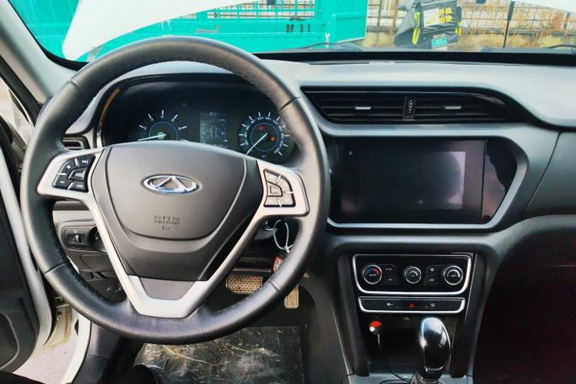 Used Chery Tiggo 3 2016 1.6L CVT ZhiShang Edition Center Console