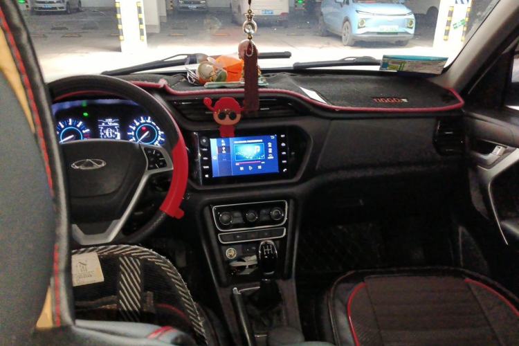 Used Chery Tiggo 3 2016 1.6L Manual ZhiShang Edition Center Console