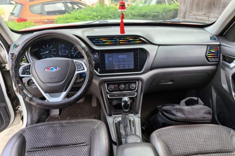 Used Chery Tiggo 3 2016 1.6L CVT ZhiShang Edition Center Console