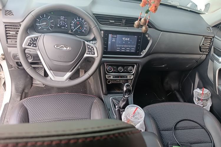 Used Chery Tiggo 3 2016 1.6L Manual ZhiShang Edition Center Console