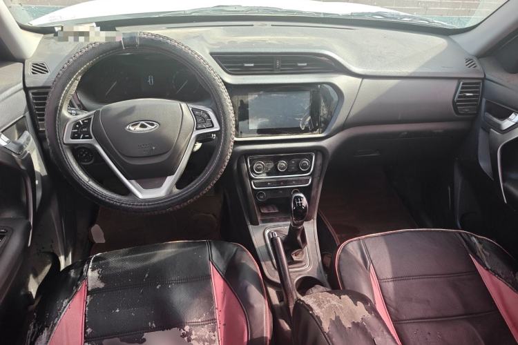 Used Chery Tiggo 3 2016 1.6L Manual ZhiShang Edition Center Console