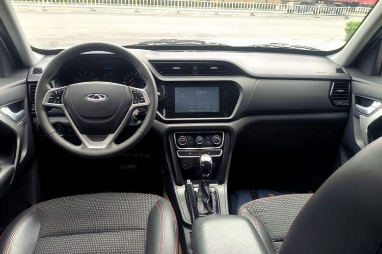 Used Chery Tiggo 3 2016 1.6L CVT ZhiShang Edition Center Console