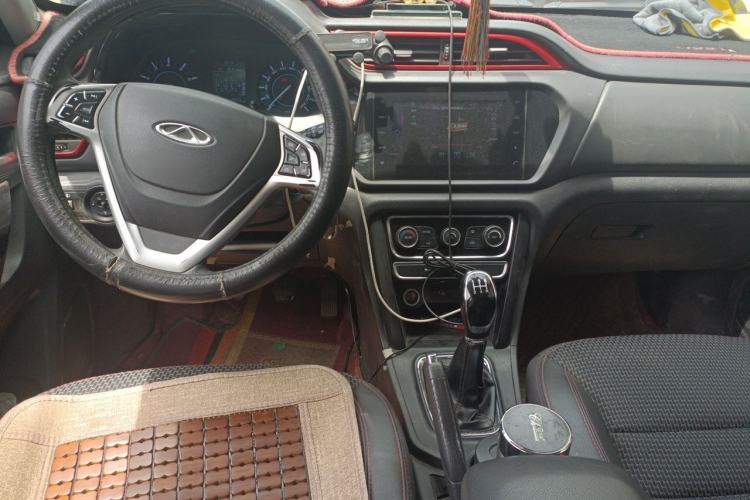 Used Chery Tiggo 3 2016 1.6L Manual ZhiShang Edition Center Console