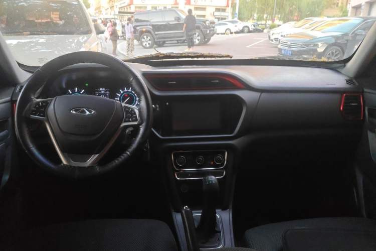 Used Chery Tiggo 3 2016 1.6L Manual ZhiShang Edition Center Console