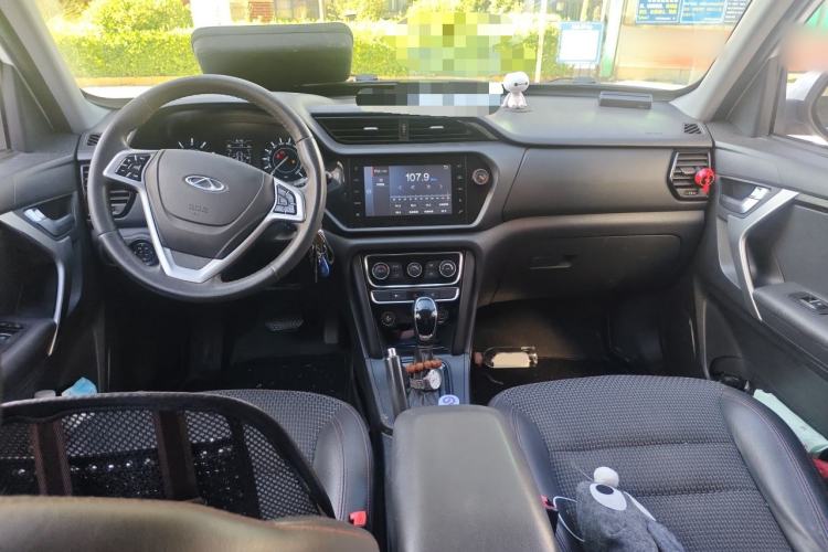 Used Chery Tiggo 3 2016 1.6L CVT ZhiShang Edition Center Console