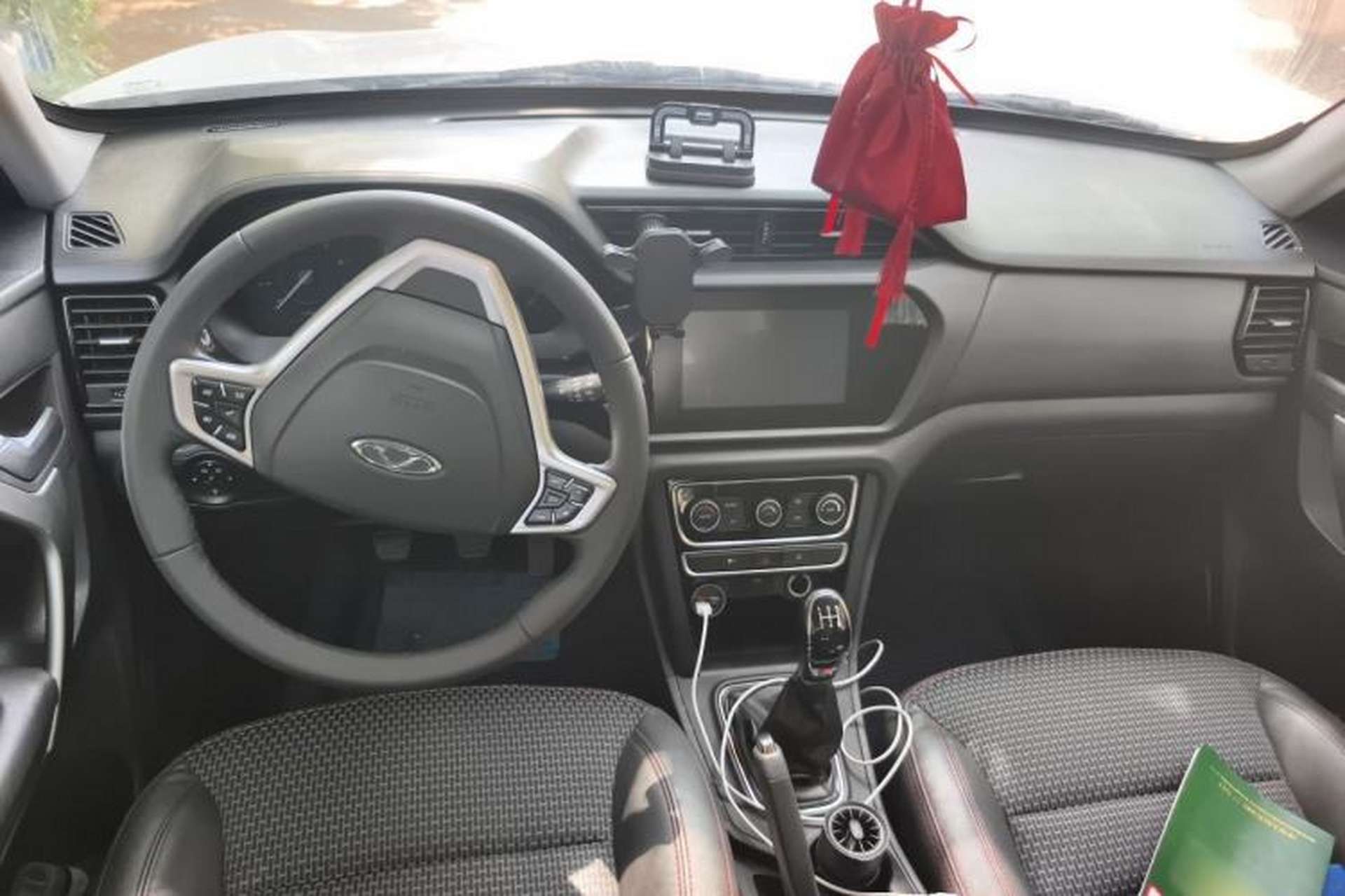 Used Chery Tiggo 3 2016 1.6L Manual ZhiShang Edition Center Console