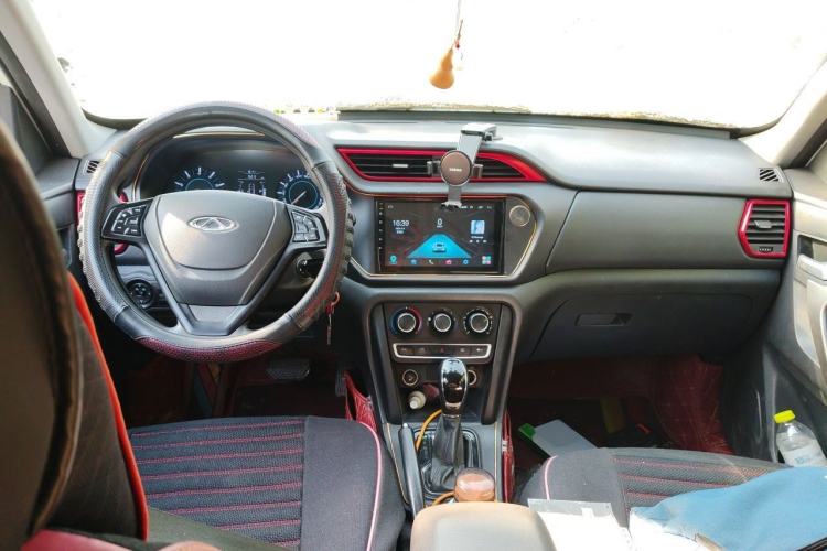 Used Chery Tiggo 3 2016 1.6L CVT Fashion Edition Center Console