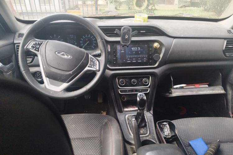 Used Chery Tiggo 3 2016 1.6L Manual ZhiShang Edition Center Console