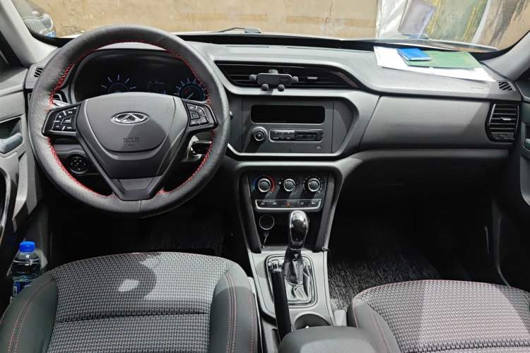 Used Chery Tiggo 3 2016 1.6L CVT Fashion Edition Center Console