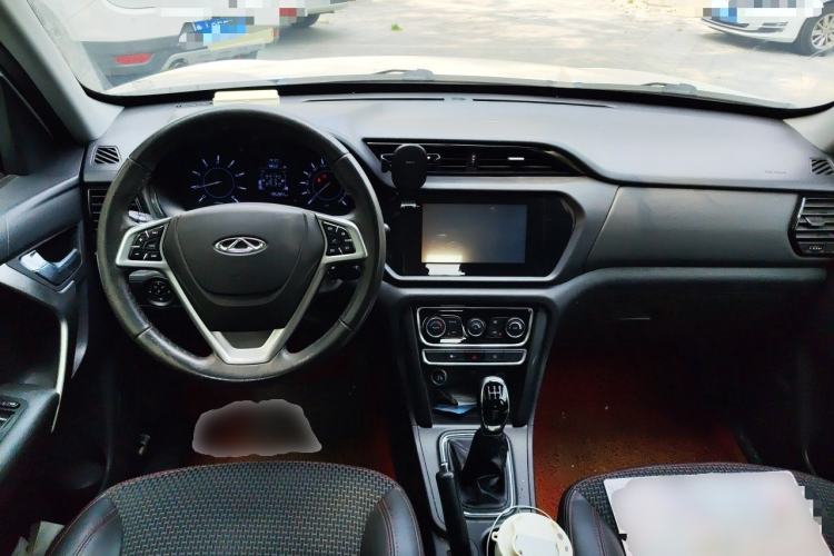 Used Chery Tiggo 3 2016 1.6L Manual ZhiShang Edition Center Console