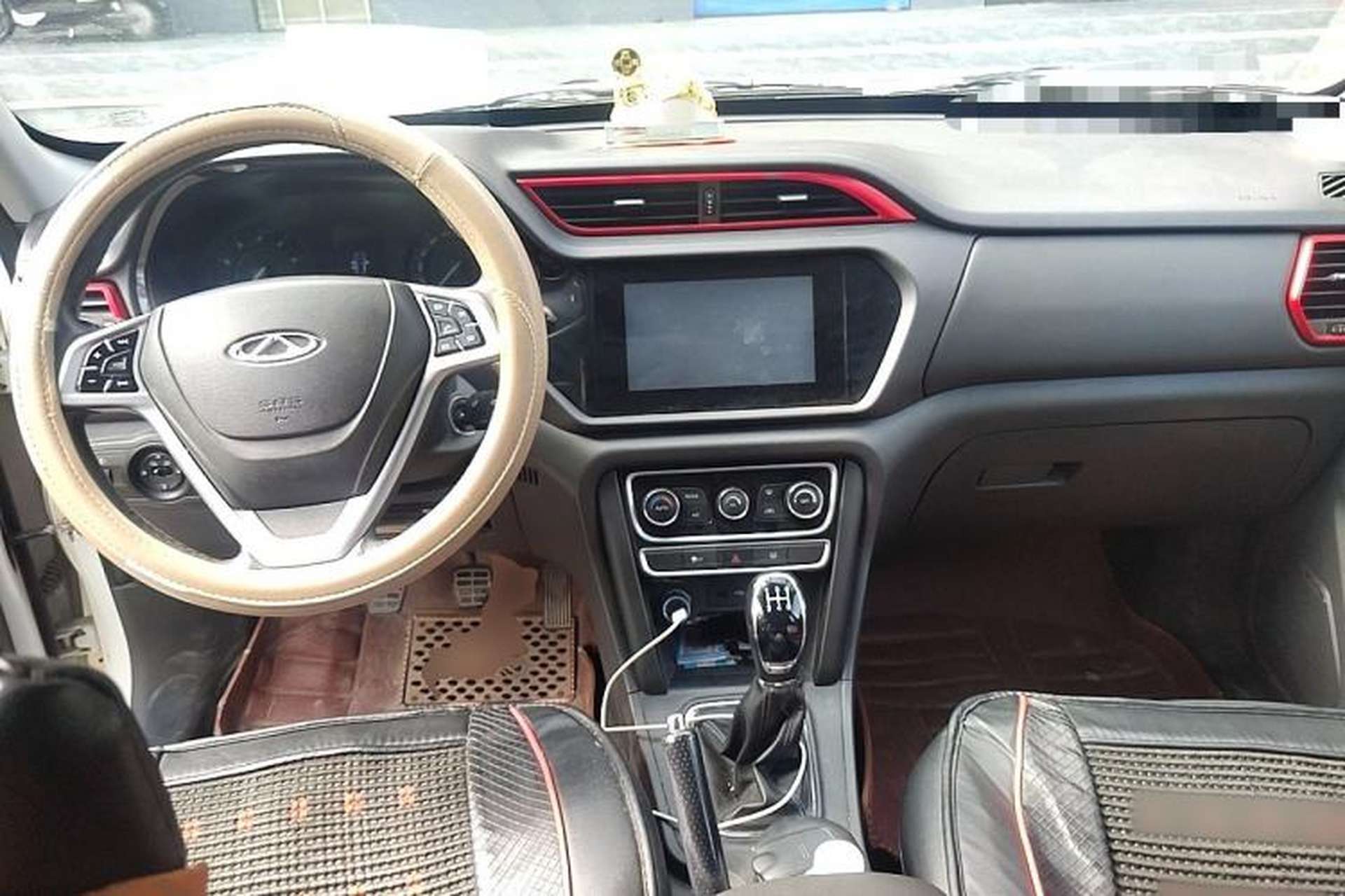 Used Chery Tiggo 3 2016 1.6L Manual ZhiShang Edition Center Console