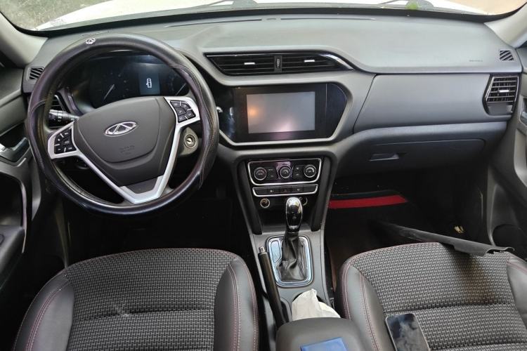 Used Chery Tiggo 3 2016 1.6L CVT ZhiShang Edition Center Console