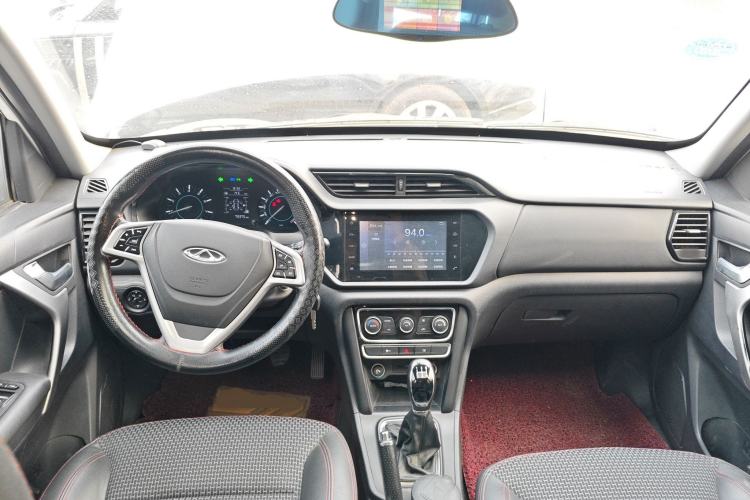 Used Chery Tiggo 3 2016 1.6L Manual ZhiShang Edition Center Console