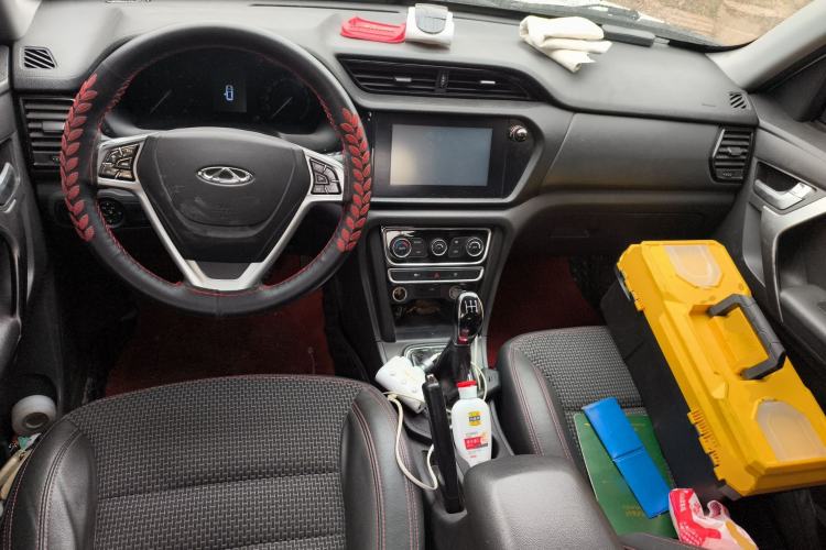 Used Chery Tiggo 3 2016 1.6L Manual ZhiShang Edition Center Console