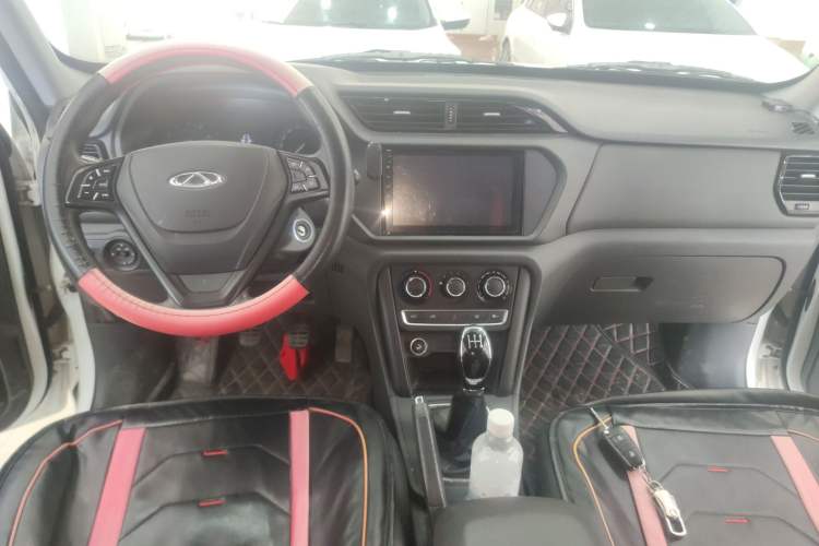 Used Chery Tiggo 3 2016 1.6L Manual Fashion Edition Center Console