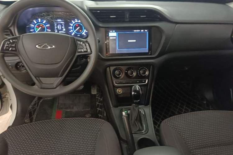 Used Chery Tiggo 3 2016 1.6L CVT Fashion Edition Center Console