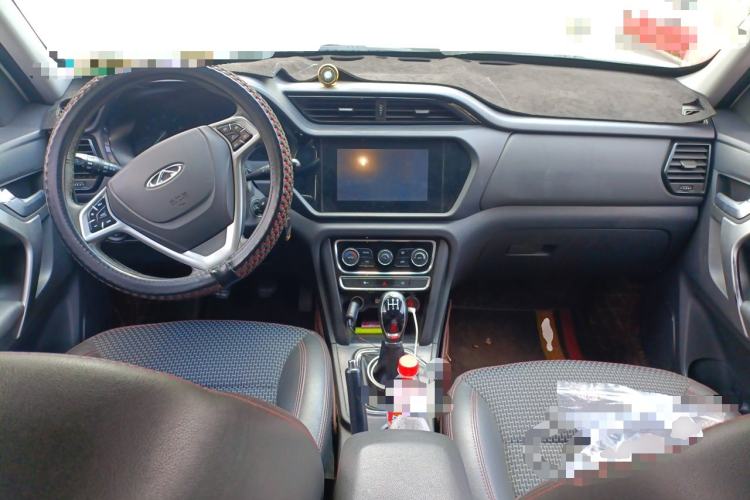 Used Chery Tiggo 3 2016 1.6L Manual ZhiShang Edition Center Console
